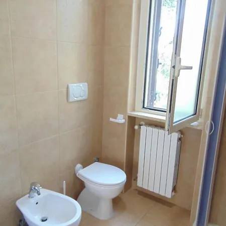 Appartamento In Villa Con Giardino Pizzomunno Apartment