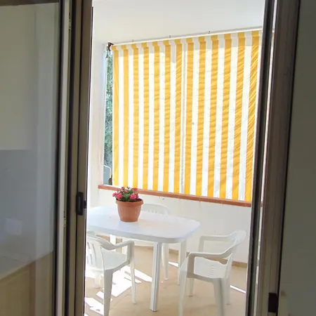 Appartamento In Villa Con Giardino Pizzomunno Apartment
