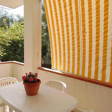 Apartment Appartamento In Villa Con Giardino Pizzomunno