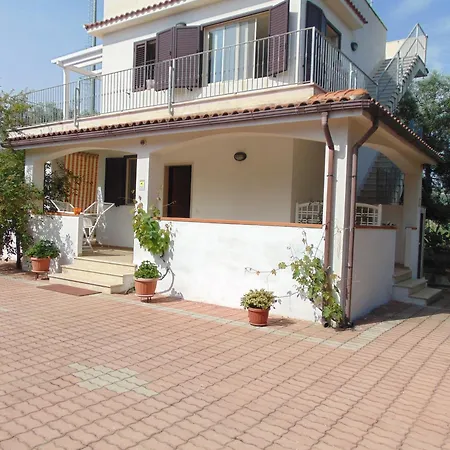 Apartment Appartamento In Villa Con Giardino Pizzomunno *