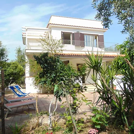 Appartamento In Villa Con Giardino Pizzomunno
