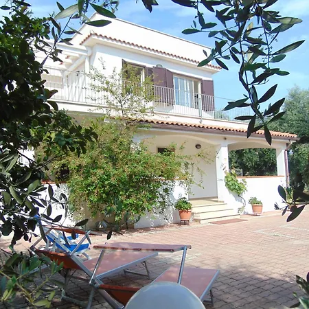 Appartamento In Villa Con Giardino Pizzomunno Apartment Vieste